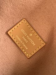 LV Cruise Bag - Image 9
