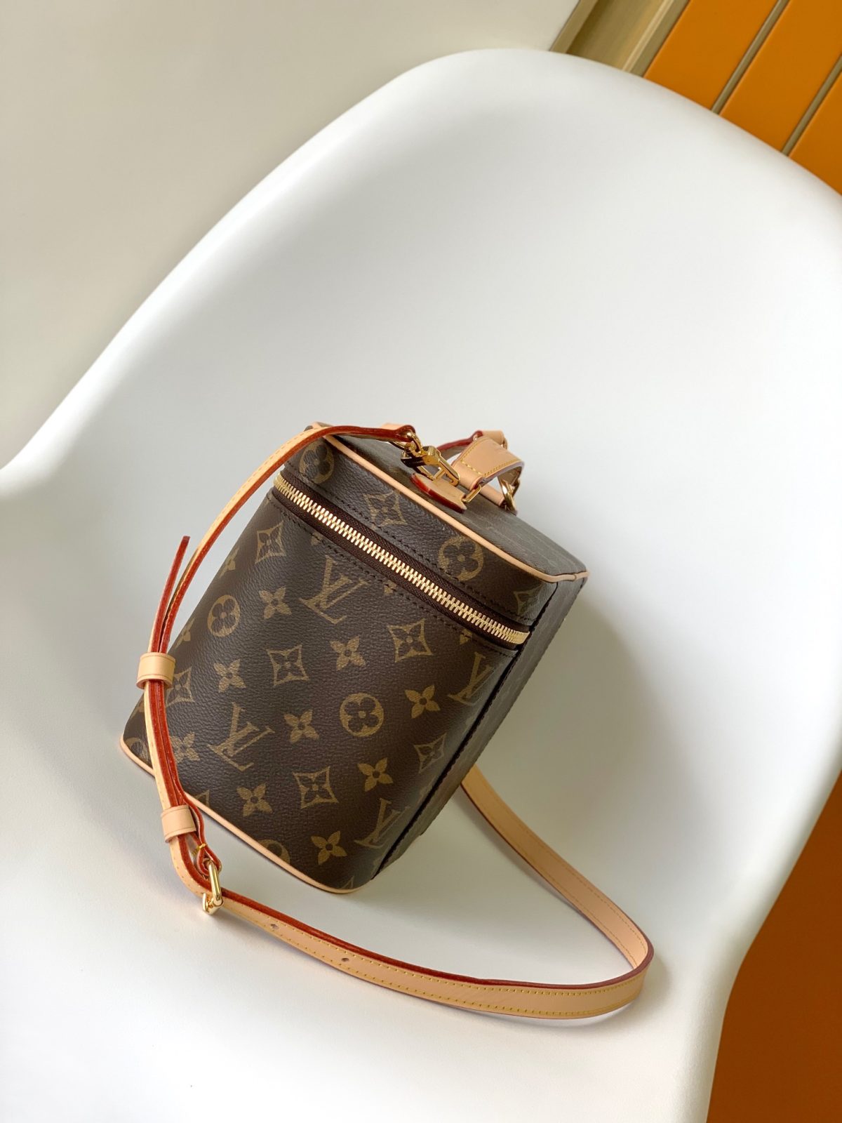 LV Nice Bb Makeup Bag - Image 3