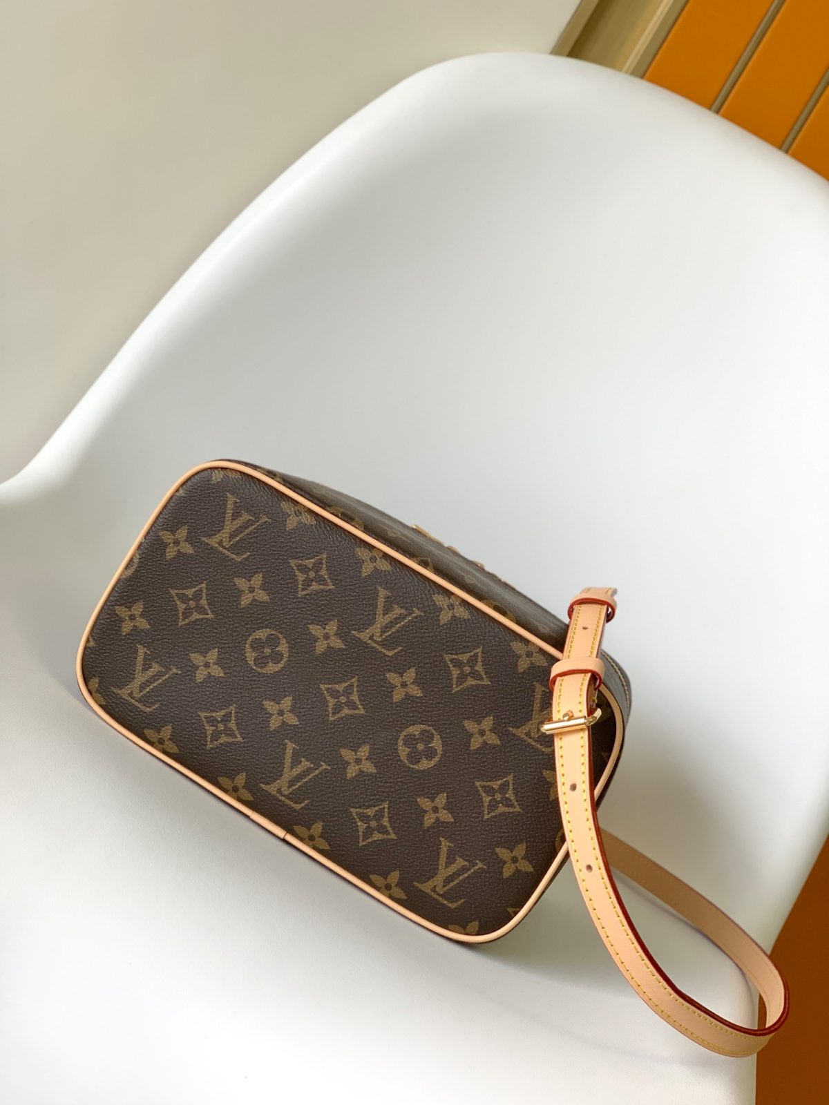 LV Nice Bb Makeup Bag - Image 4