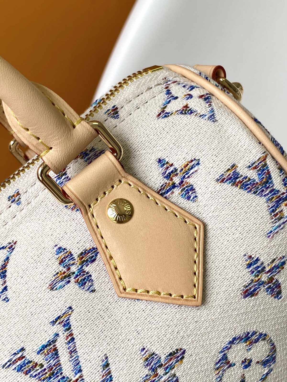 LV Speedy Bandoulière 20 Bag - Image 4
