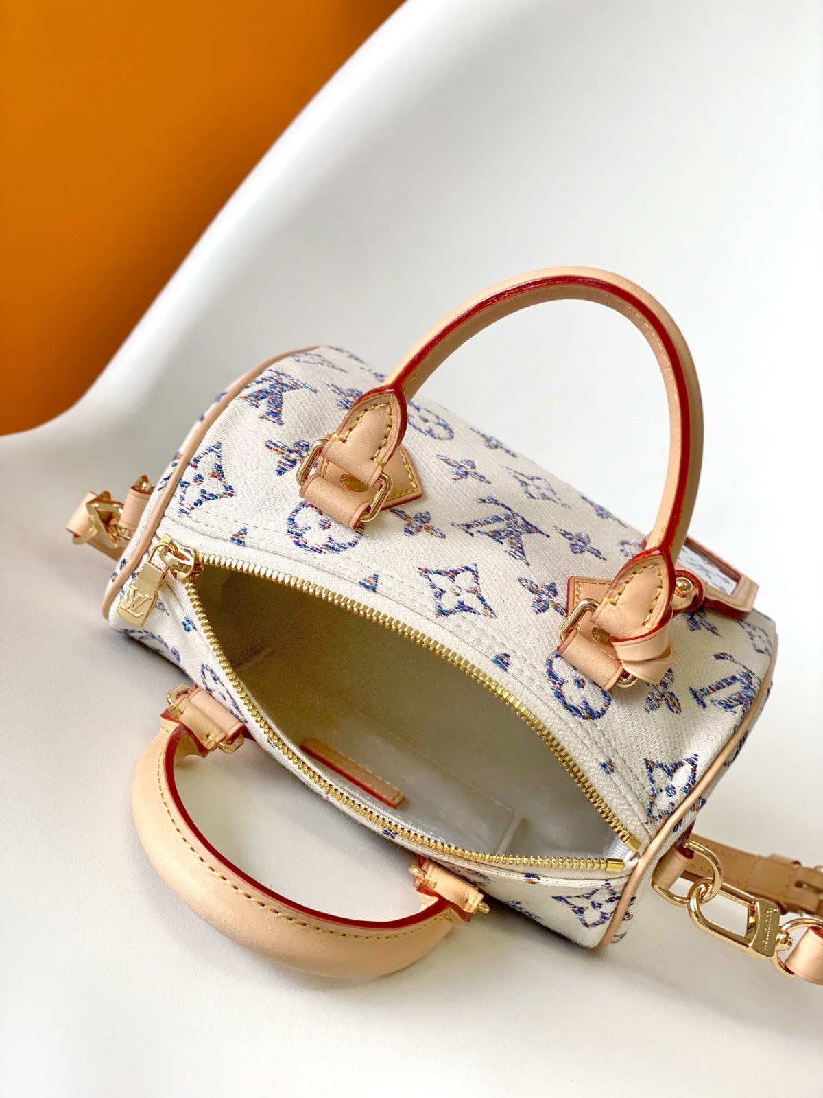 LV Speedy Bandoulière 20 Bag - Image 8