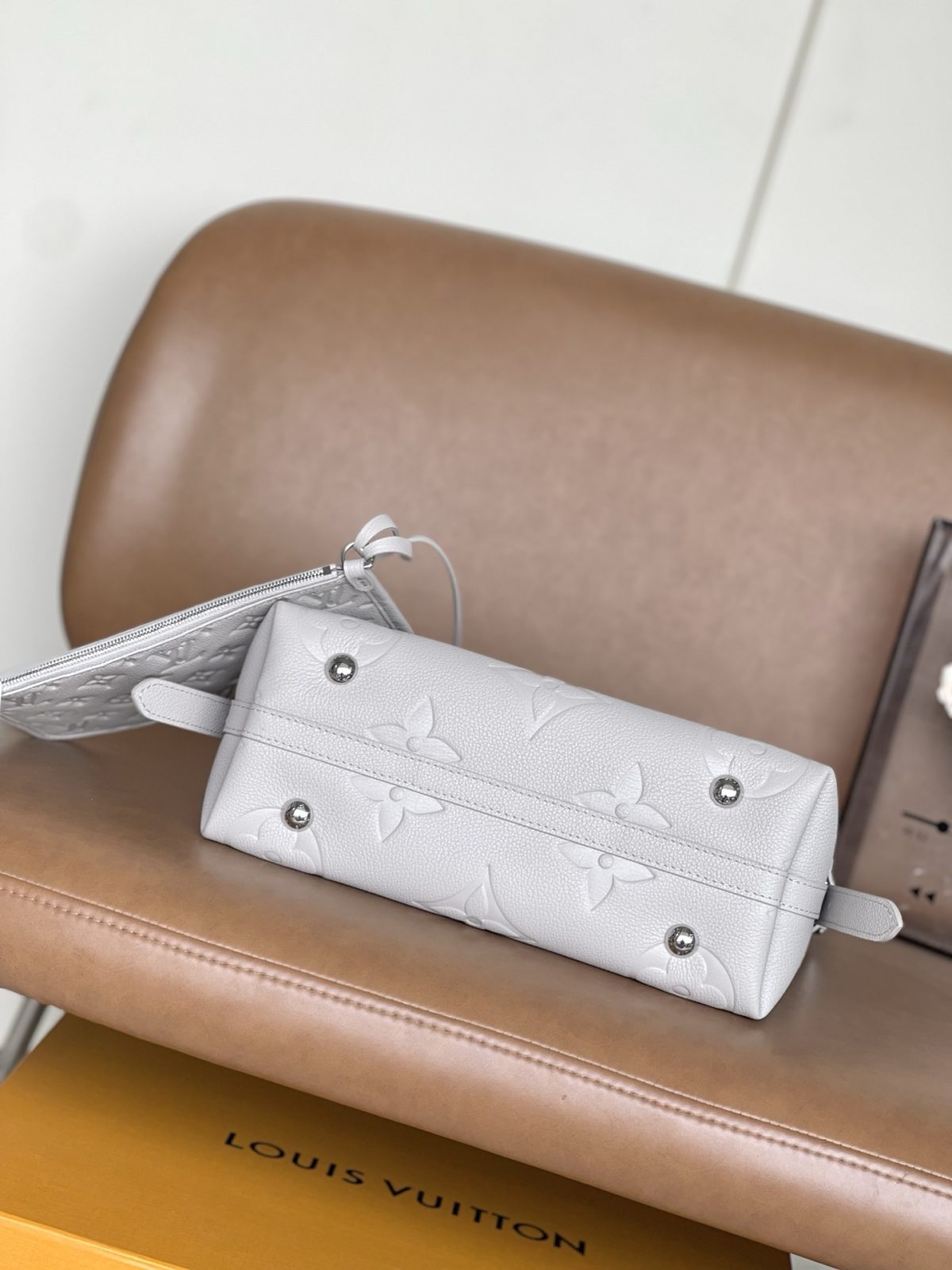 LV CarryAll PM Bag - Image 4