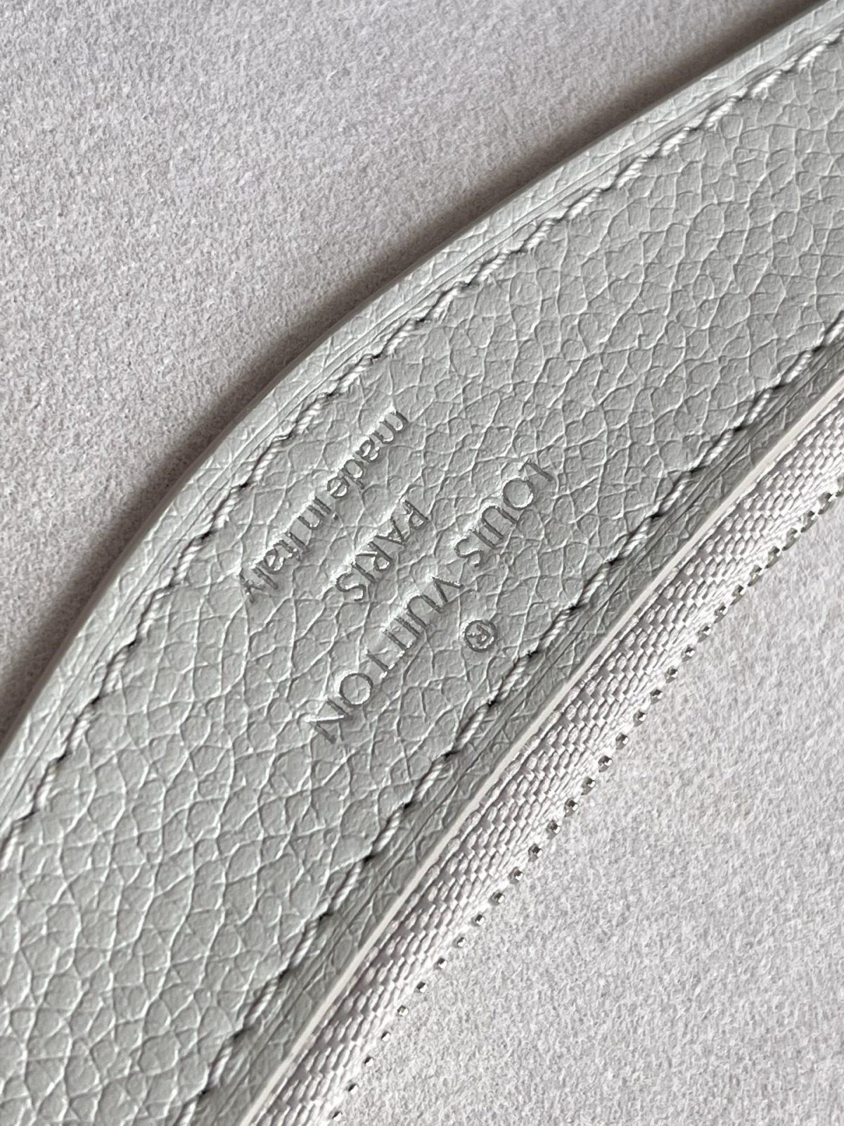 LV Diane Bag - Image 8