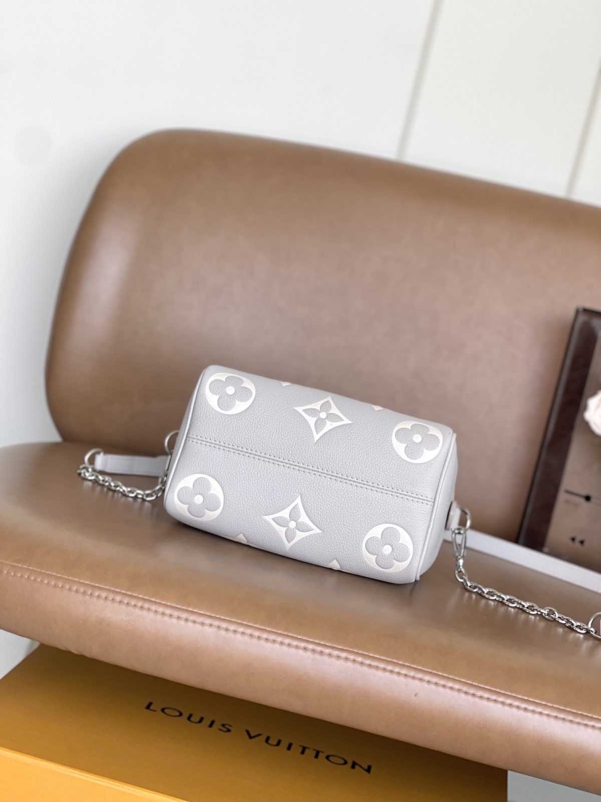 LV Speedy Bandouliere 20 - Image 4