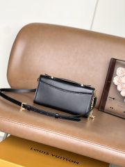 LV Wallet On Chain Capucines - Image 2