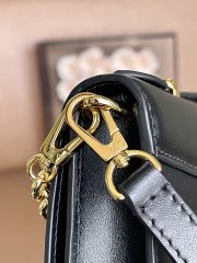 LV Wallet On Chain Capucines - Image 7
