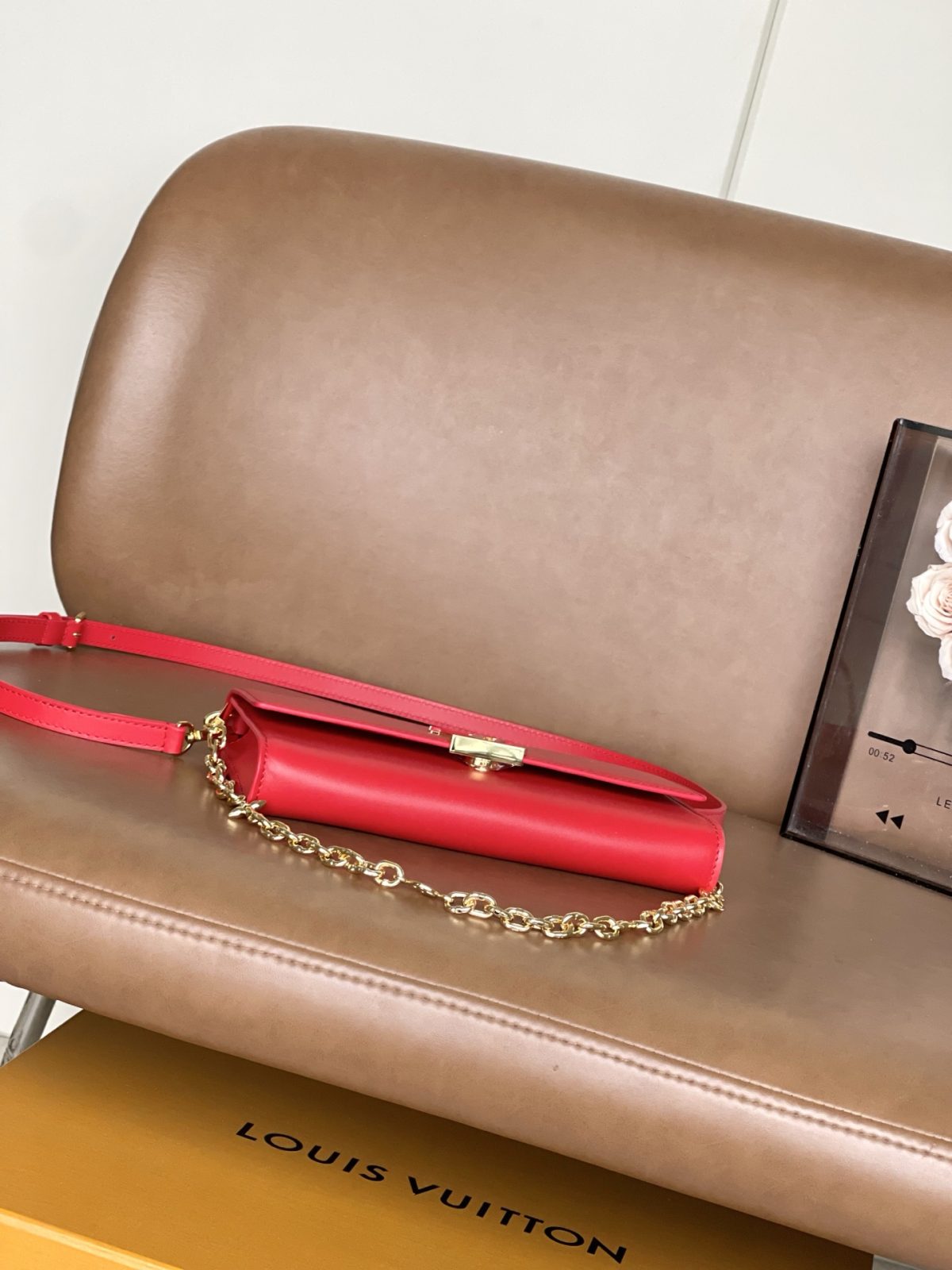LV Wallet On Chain Capucines - Image 3