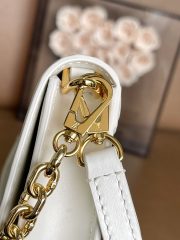 LV Wallet On Chain Capucines - Image 6