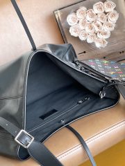 LV CarryAll Dark MM - Image 5