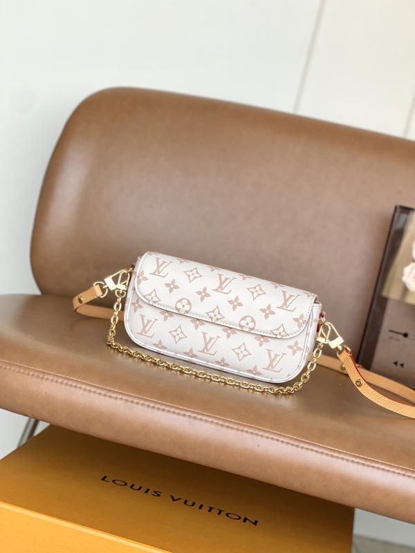 LV Wallet On Chain Ivy Bag