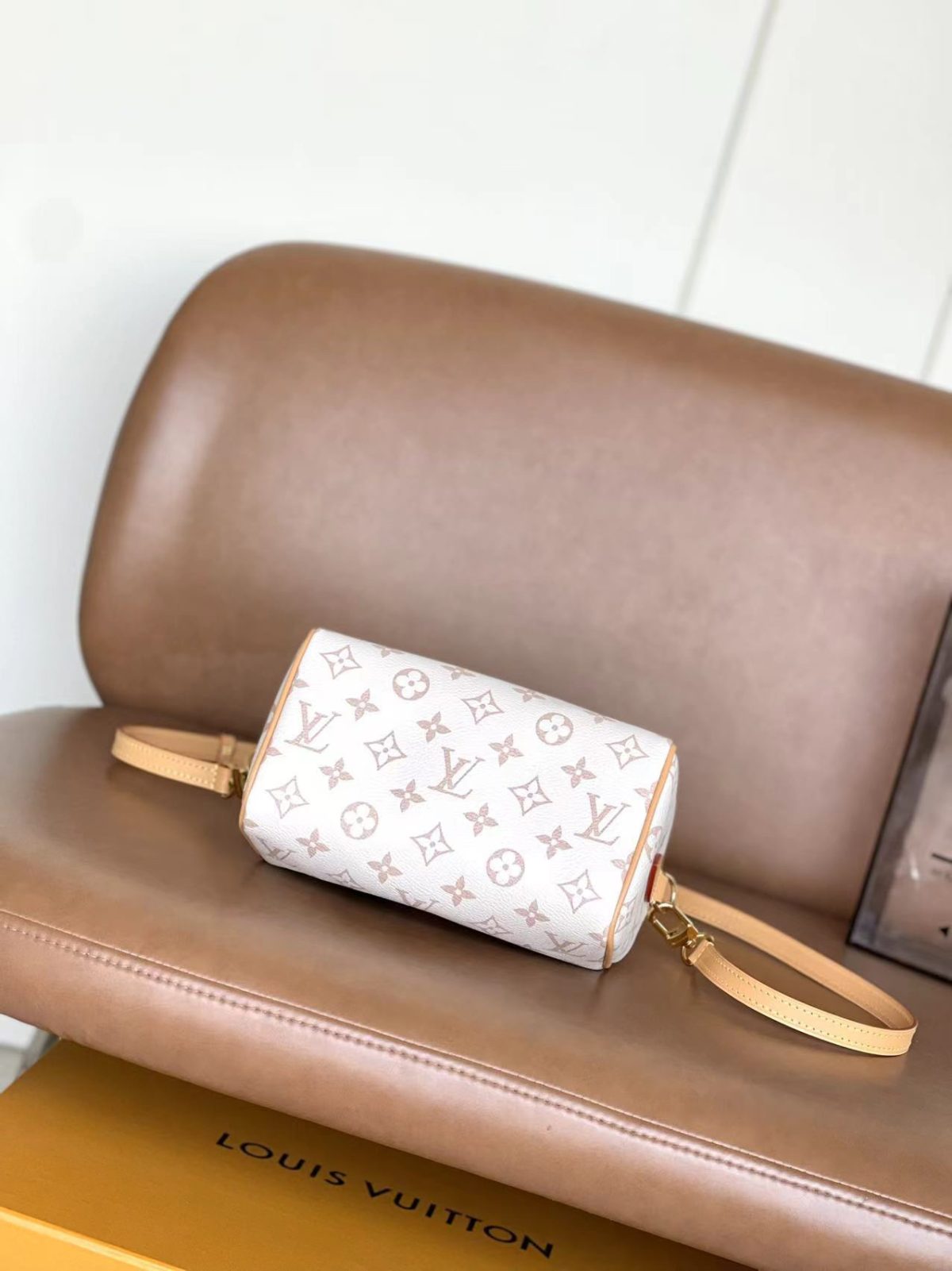 LV Speedy Bandouliere 20 - Image 3