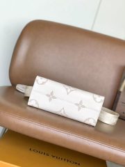 LV Onthego Handbag - Image 4
