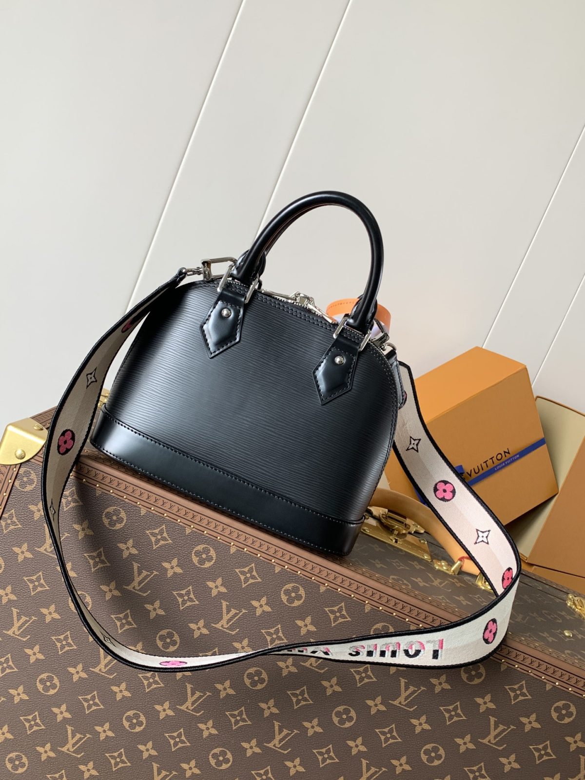 LV Alma BB - Image 2