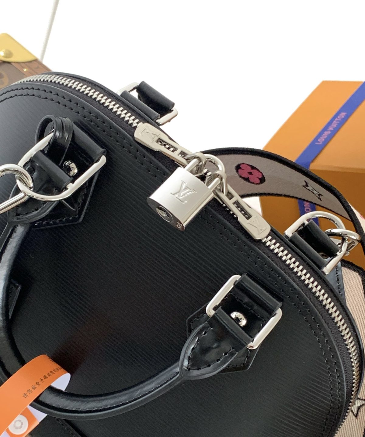 LV Alma BB - Image 6