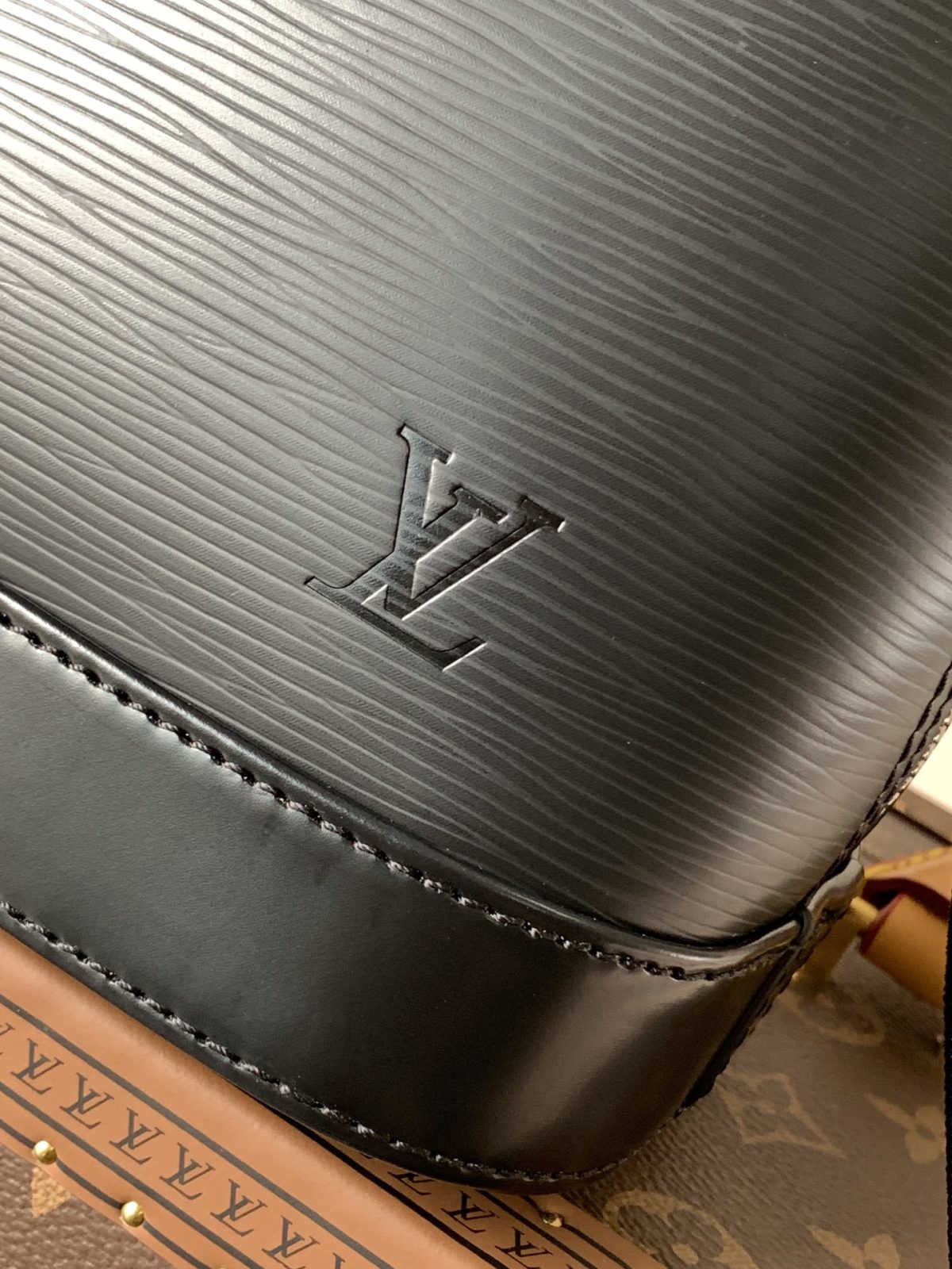 LV Alma BB - Image 4