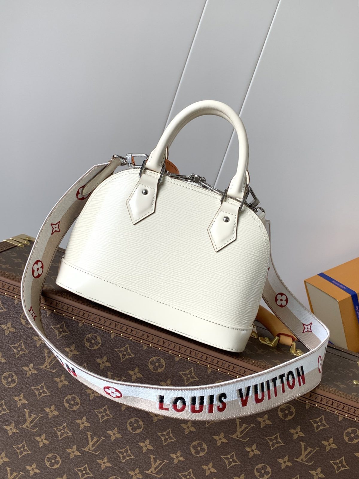 LV Alma BB - Image 2