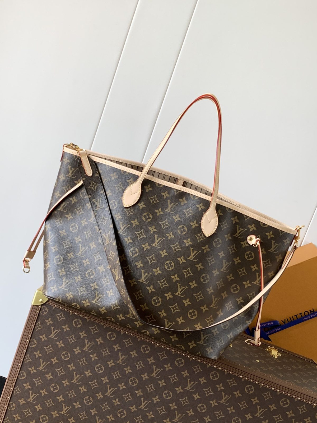 LV Neverfull Bandoulière Inside Out GM - Image 2