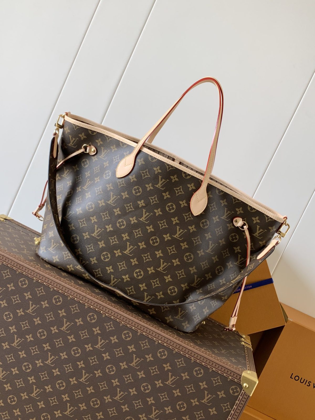 LV Neverfull Bandoulière Inside Out GM - Image 3