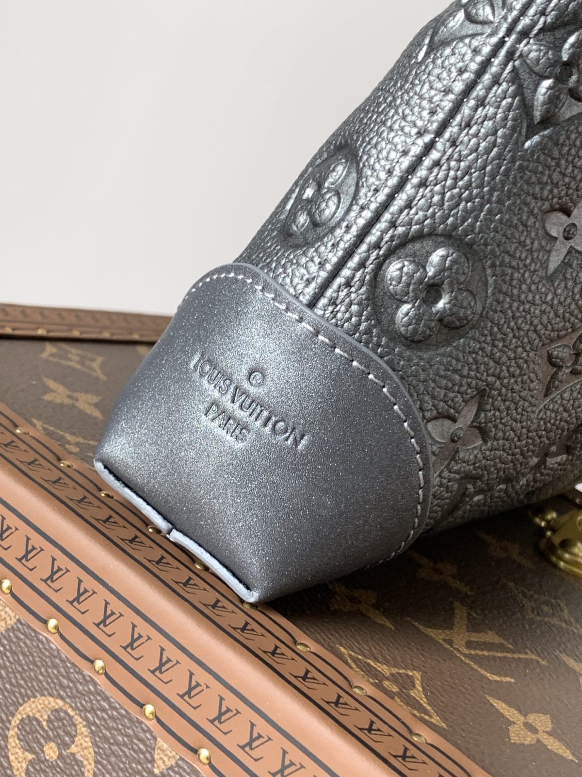 LV Pochette Sèvres - Image 5