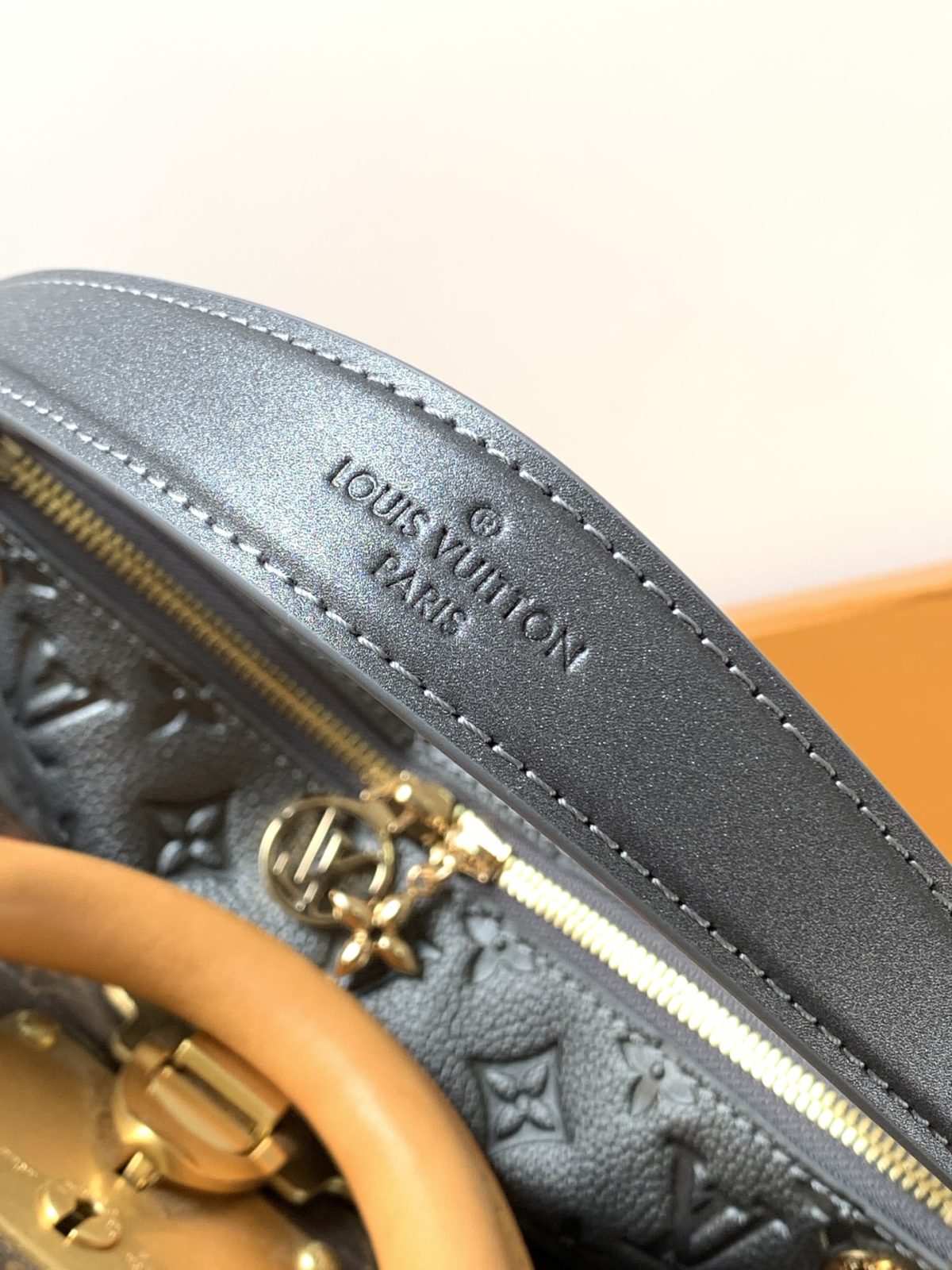 LV Pochette Sèvres - Image 6