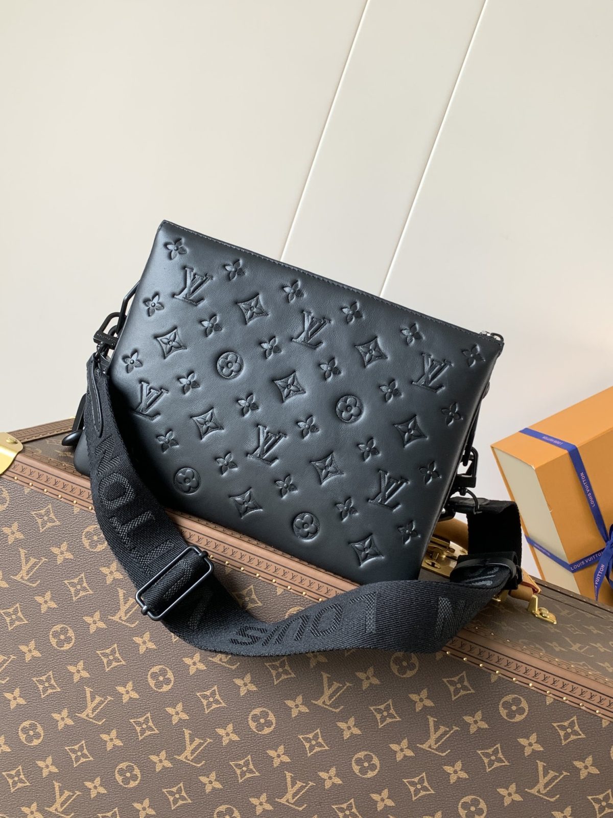 LV Coussin - Image 2