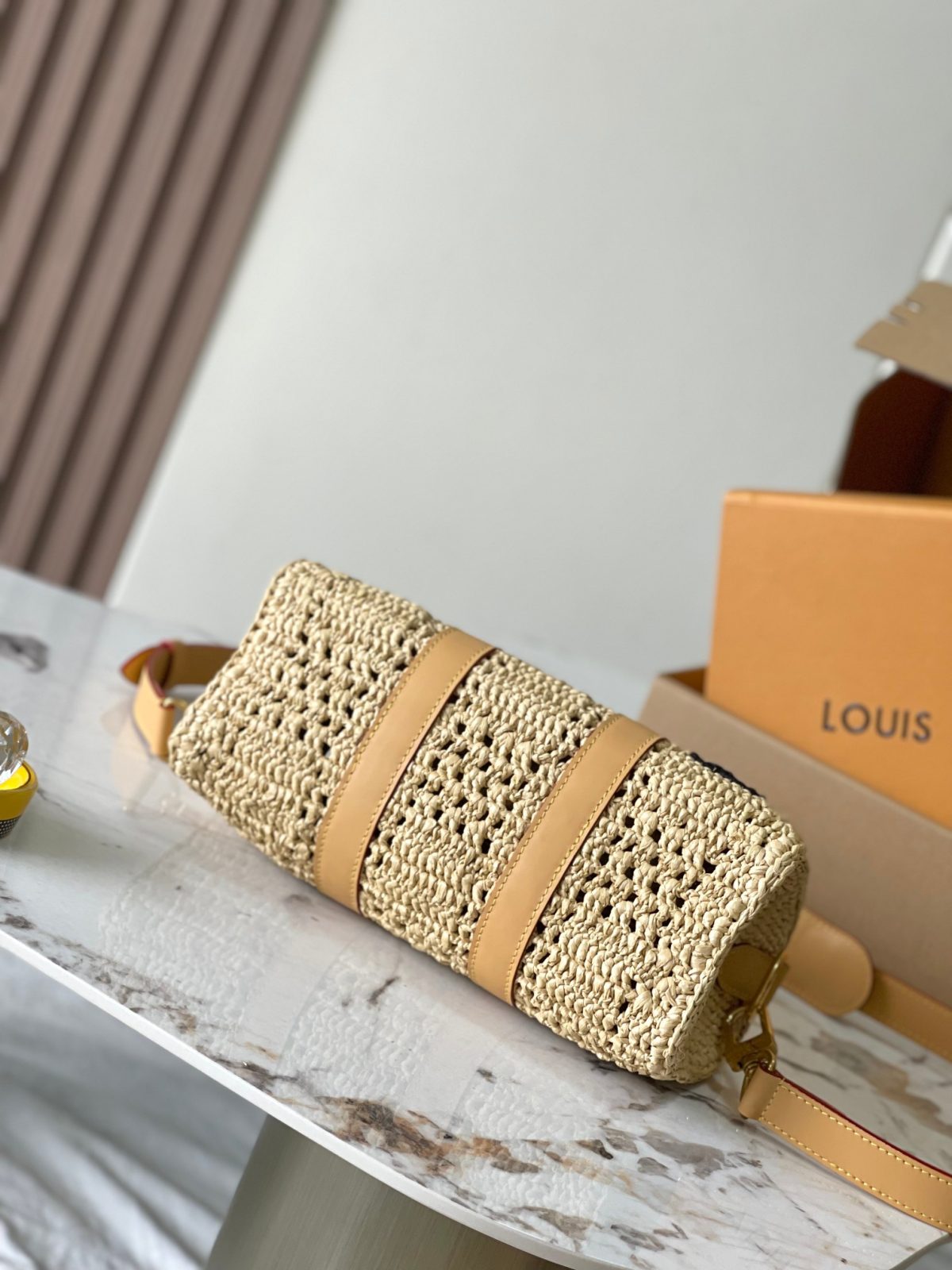 LV Keepall Bandoulière 25 - Image 4
