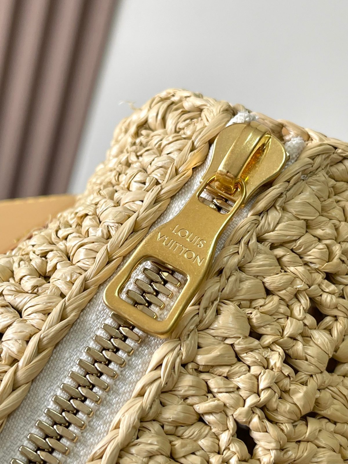 LV Keepall Bandoulière 25 - Image 6