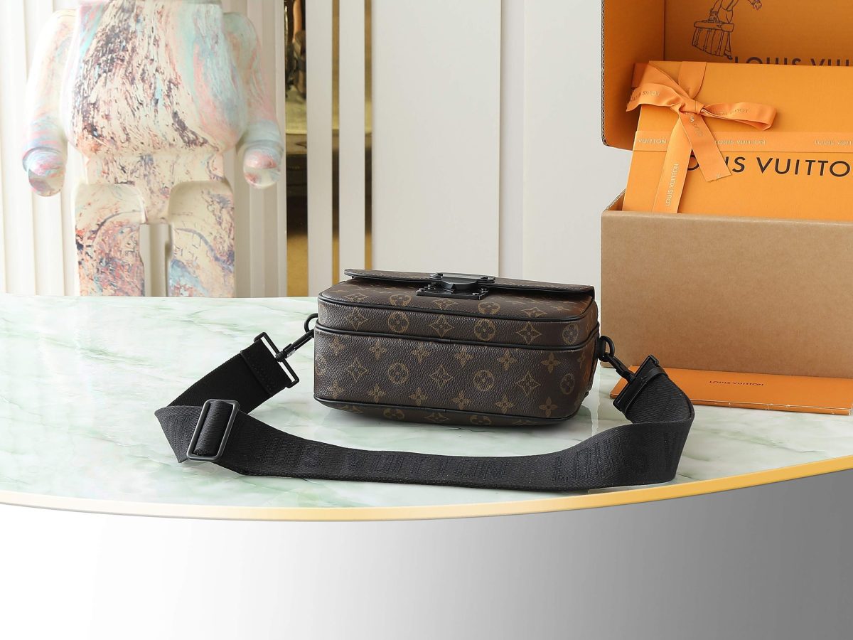 LV S Lock Messenger - Image 3