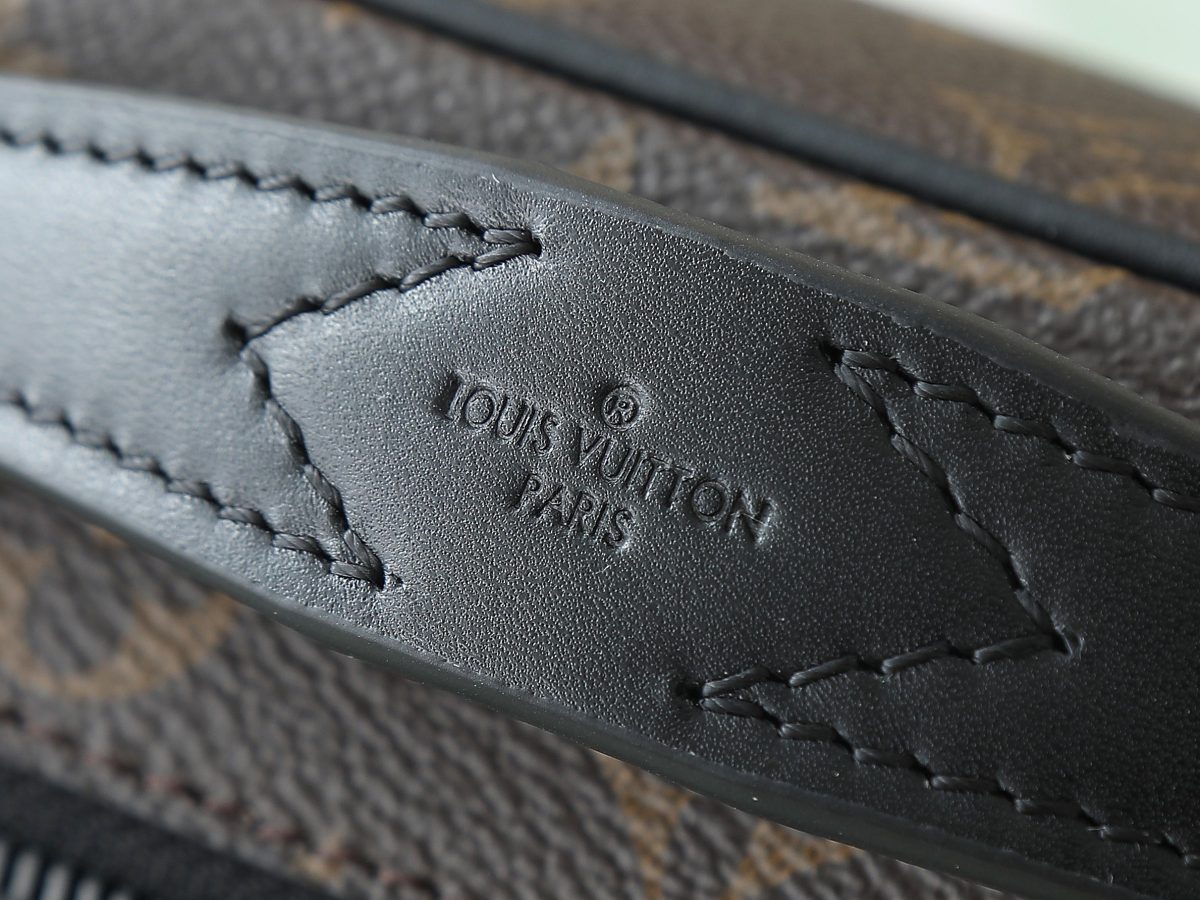 LV S Lock Messenger - Image 5