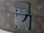 LV S Lock Messenger - Image 7