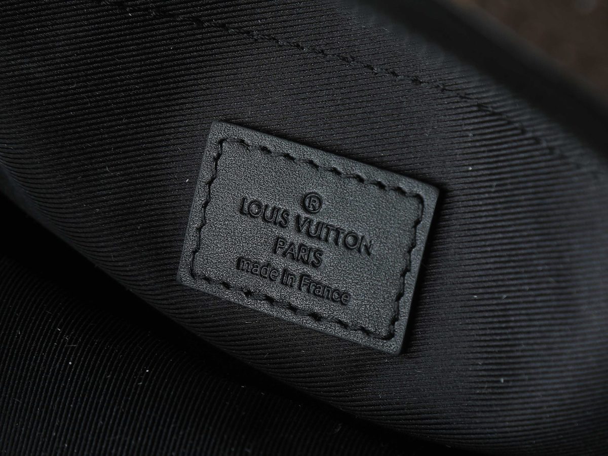 LV S Lock Messenger - Image 8