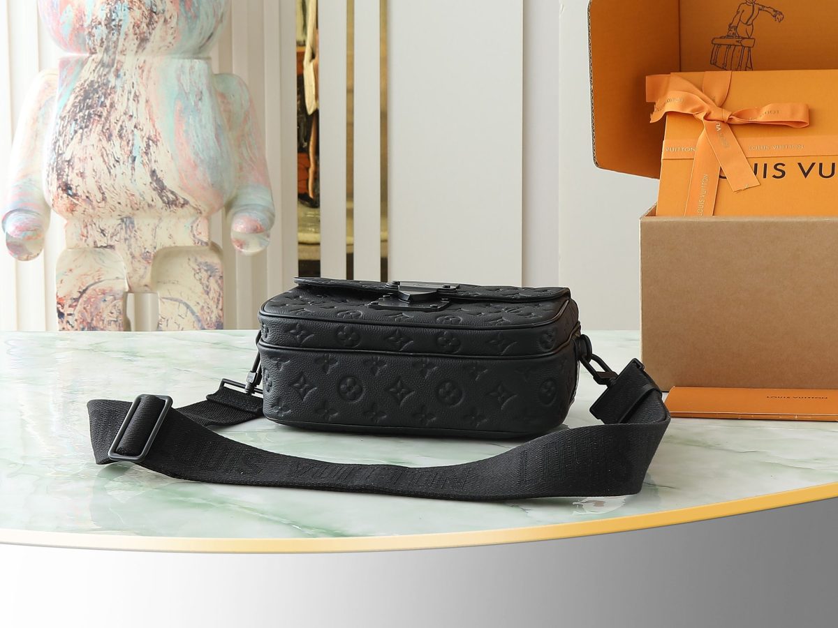 LV S Lock Messenger - Image 4