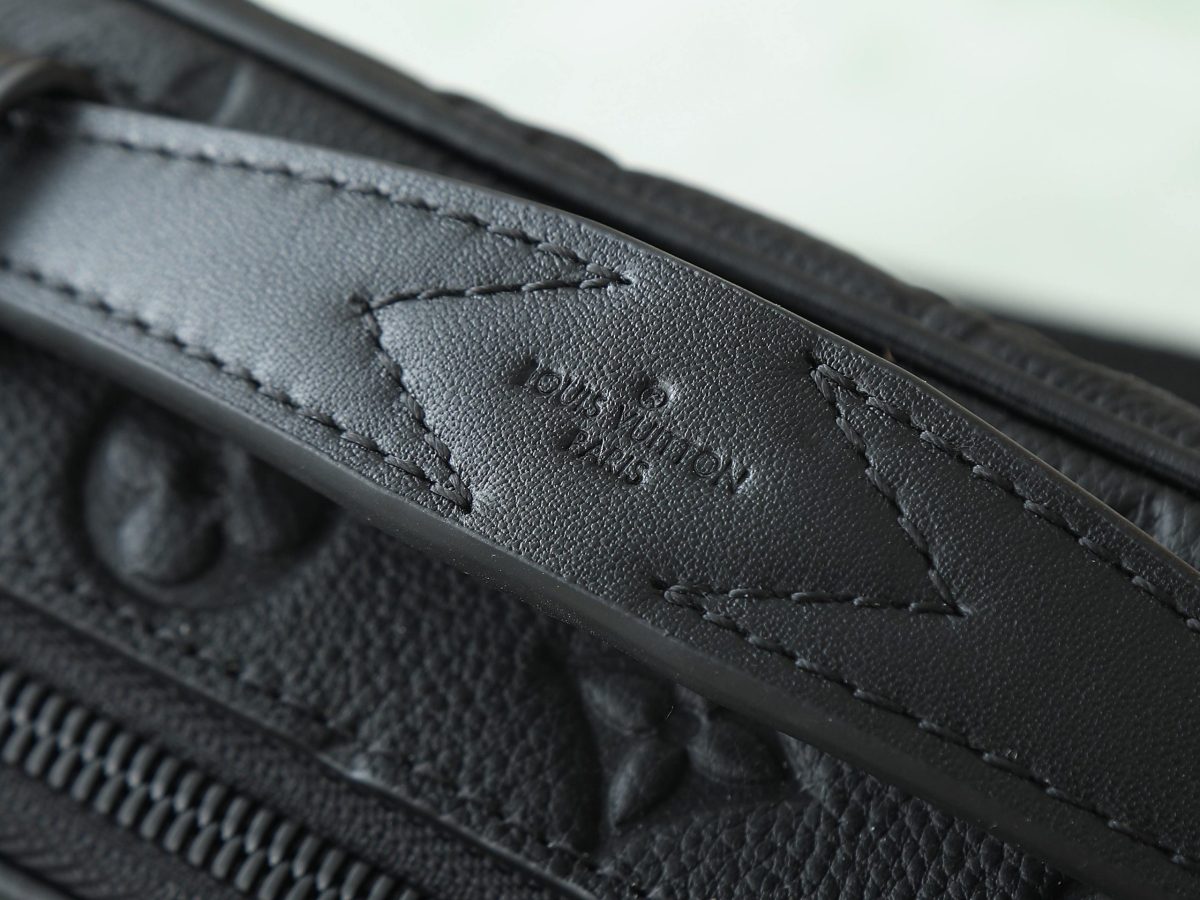 LV S Lock Messenger - Image 5