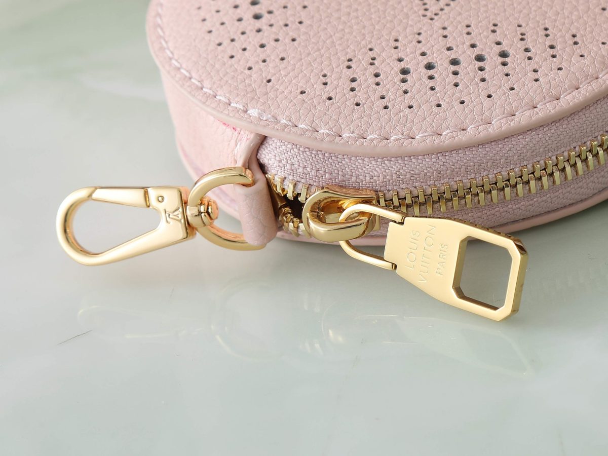 LV Bella Bucket Bag - Image 10