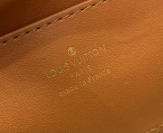 LV Capucines Souple GM - Image 9
