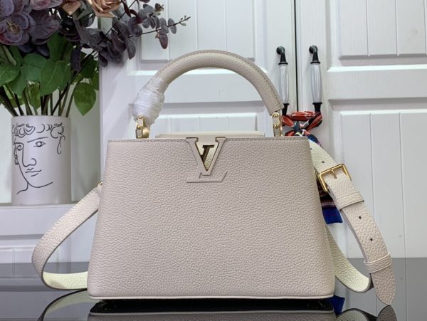 LV Capucines BB