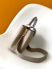 LV Capucines - Image 5