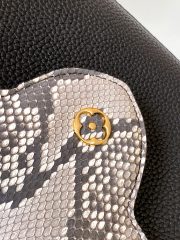 LV Capucines - Image 7