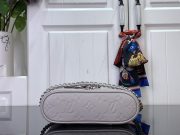 LV Vanity Chain Pouch - Image 3