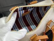 LV Keepall Bandoulière 25 - Image 8
