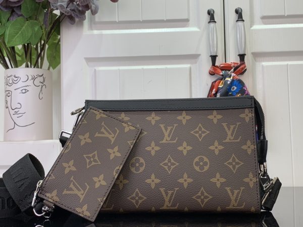 LV Gaston Wearable Wallet