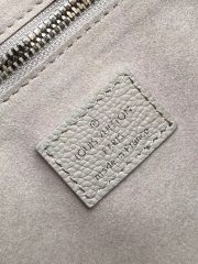 LV Neverfull MM - Image 9