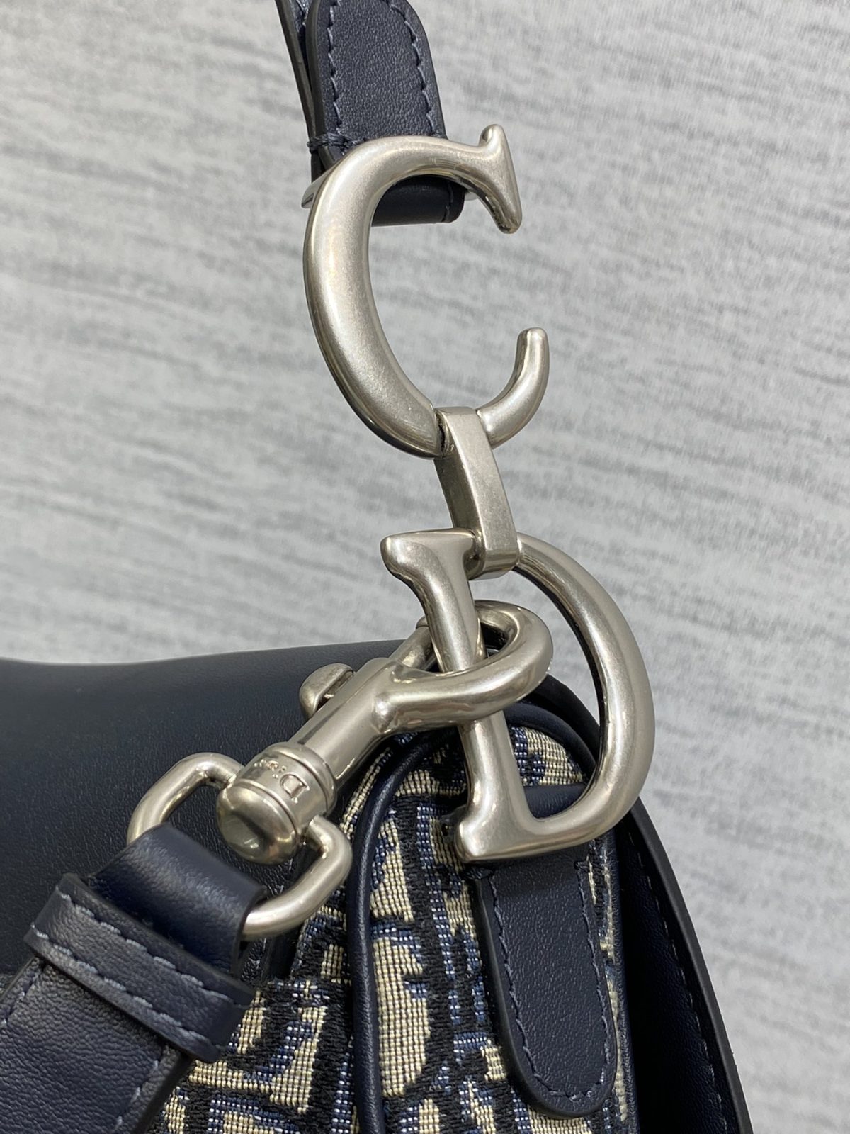 Dior Saddle Bag - Image 9