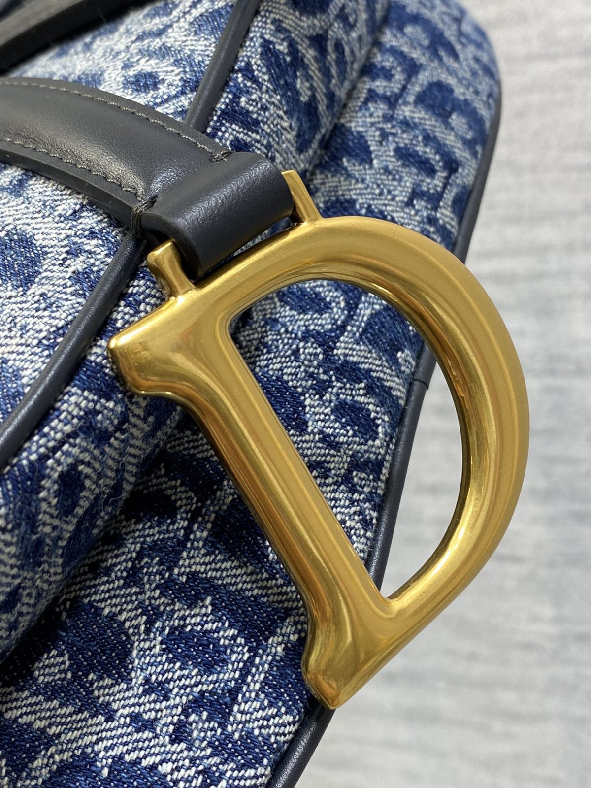Dior Saddle Bag - Image 5