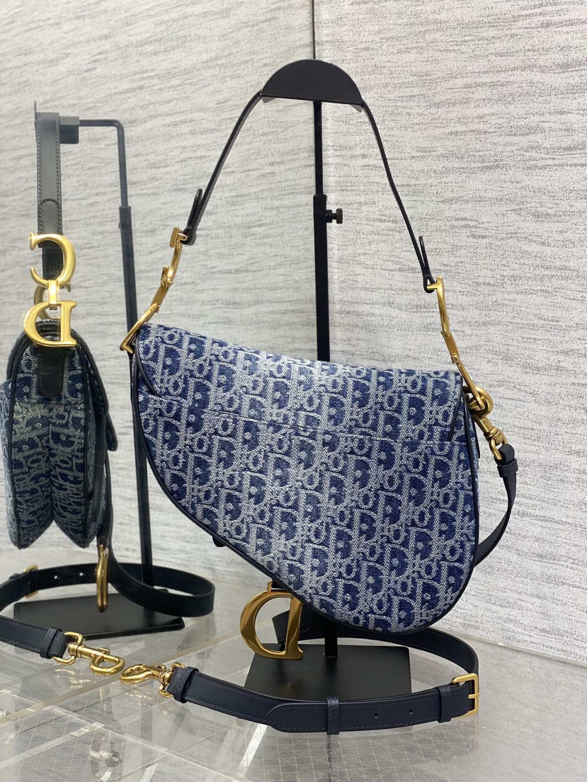 Dior Saddle Bag - Image 2