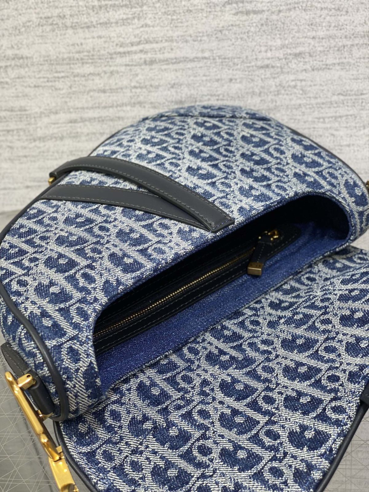 Dior Saddle Bag - Image 8