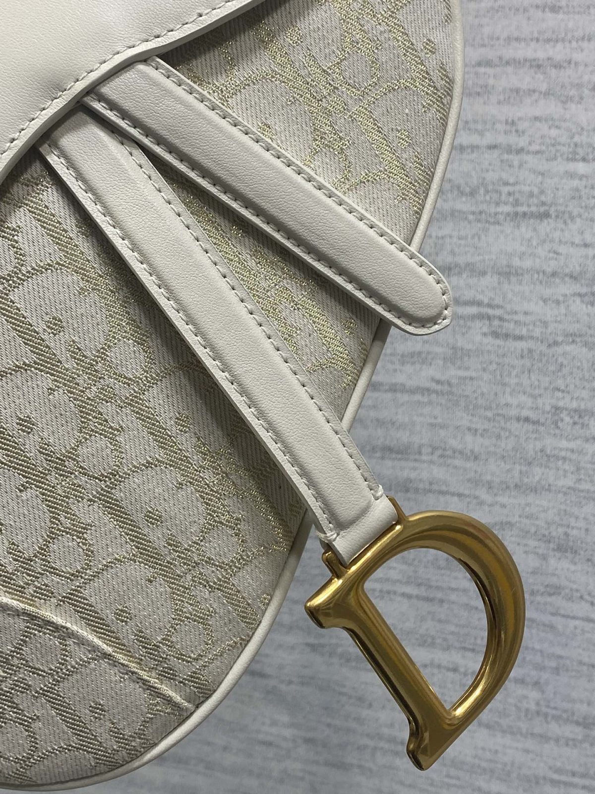 Dior Saddle Bag - Image 4