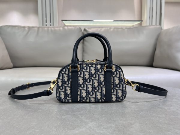 Dior D-Vibe East-West