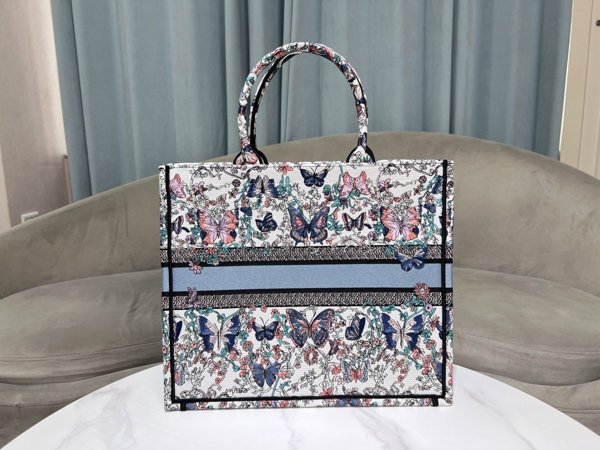 Dior Book Tote Large Bag - Image 3