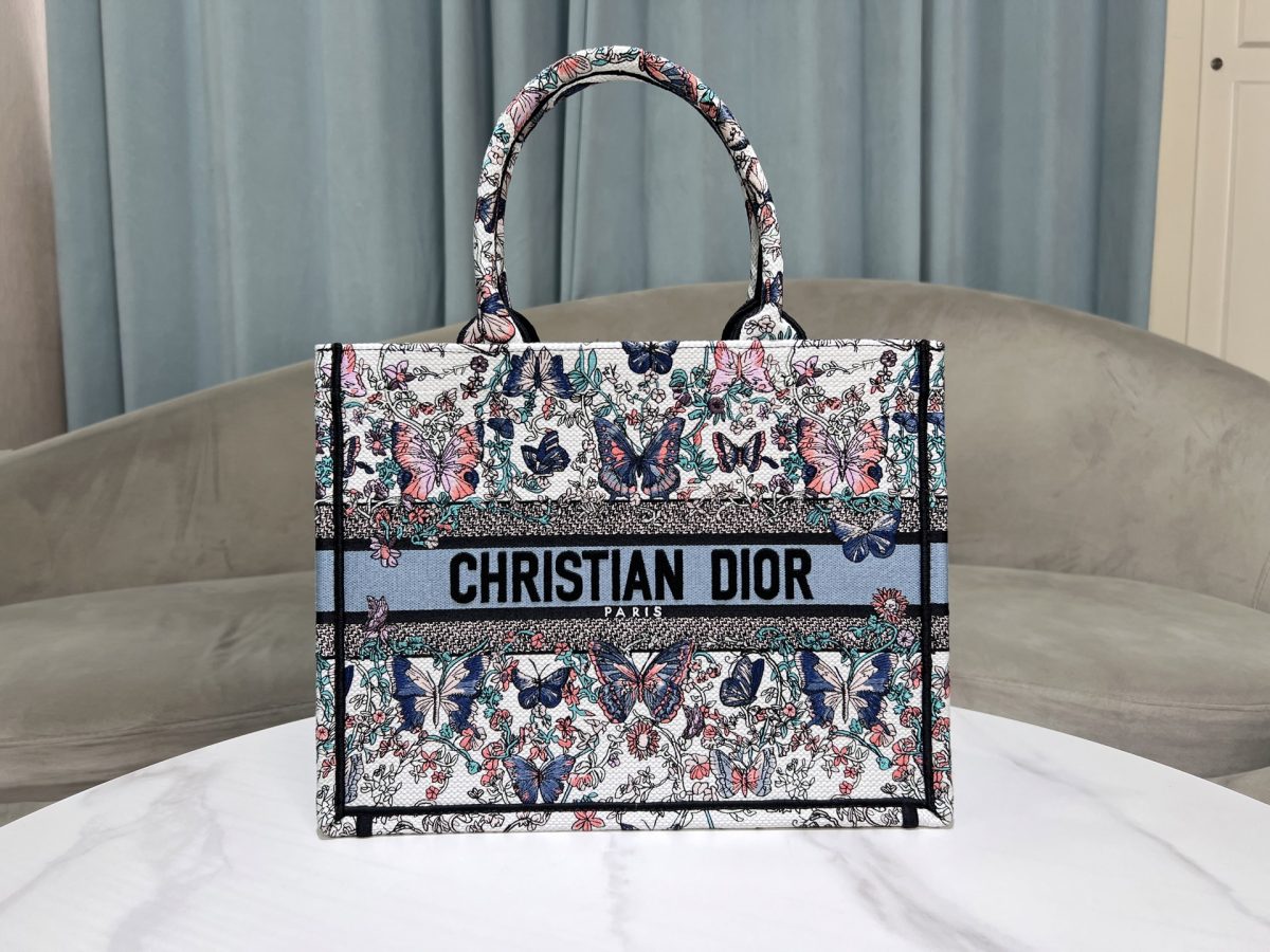 Dior Book Tote Medium Bag - Image 2